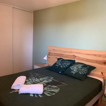L'ideal Cosy - Parking Prive Balcon Clim Wifi * Nimes